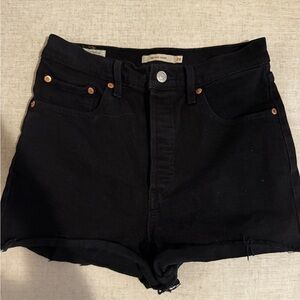 Levi’s rib cage shorts size 28